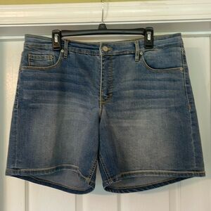 Miracle  - Faith Short - medium wash blue jean shorts - size 18